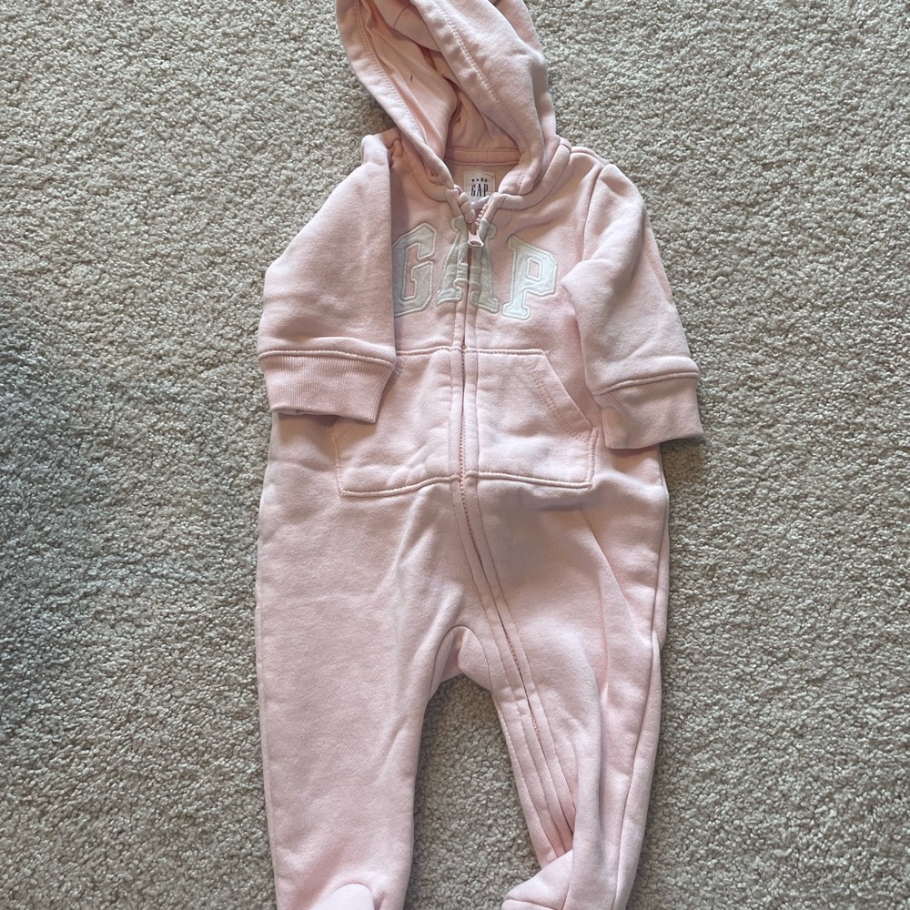 Gap Sweatsuit, 0-3 months